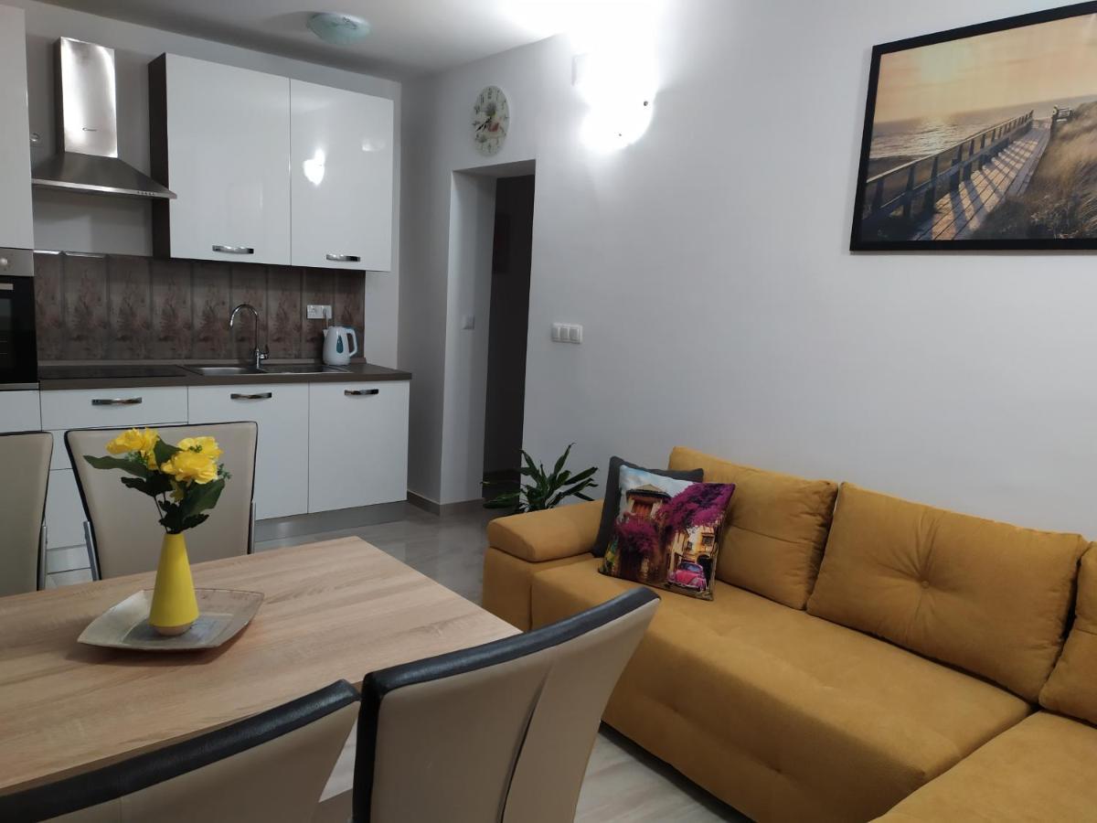Apartmani Mira Nin Exterior foto