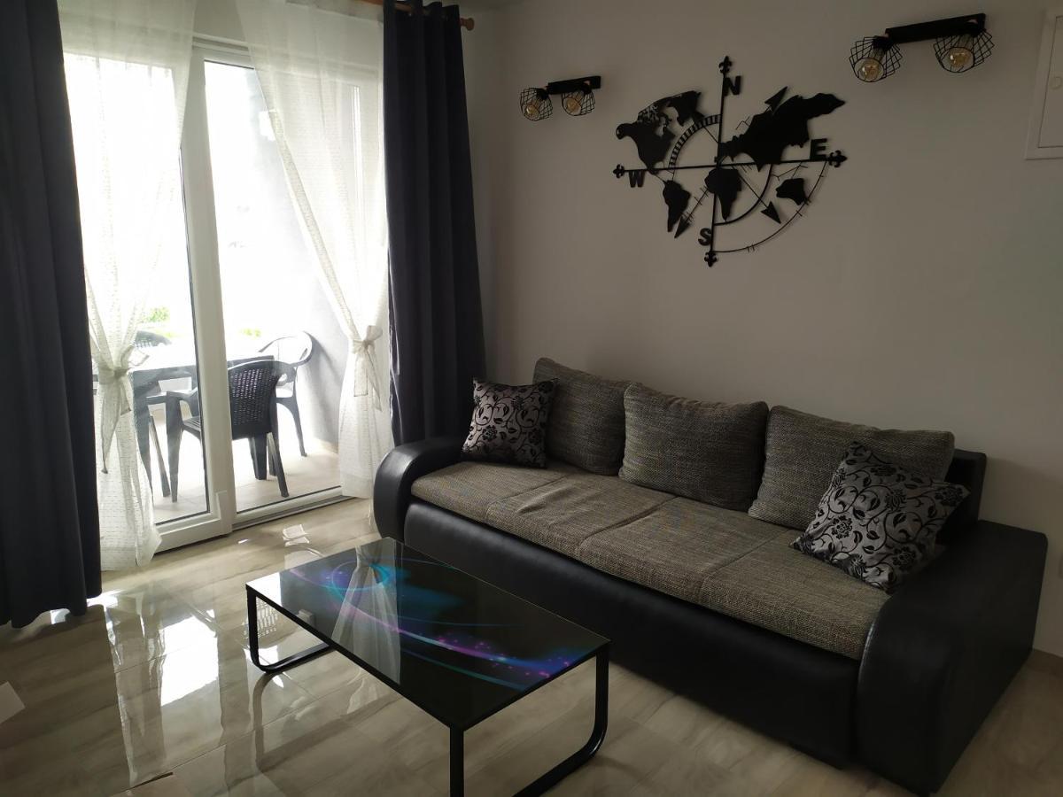 Apartmani Mira Nin Exterior foto